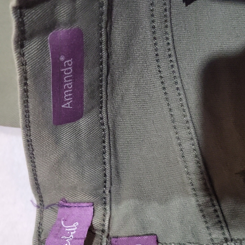 Gloria Vanderbilt Slimming Jeans - Picture 10 of 14